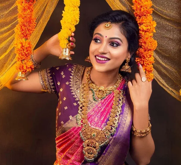 Pink_Embellished_Banarasi_Jacquard_Saree_(Pink)